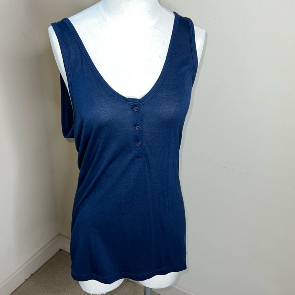 EUC Navy Frame 3 button Tank Medium
